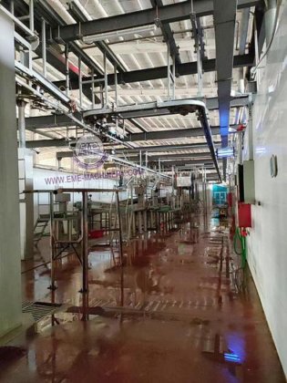 用于牛屠宰设备的耐用牛屠宰场前腿固定桩