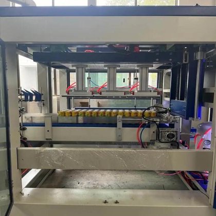 用于罐头的高质量、高效率自动抓取式胶带纸箱包装机 抓取式设计