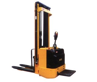 CDD-B 全电动托盘堆垛机（广视角）