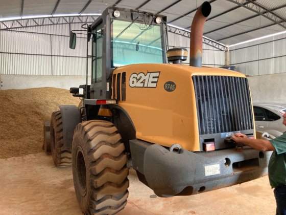 Pá Carregadeira Case 621E