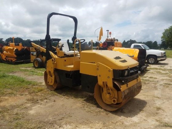 Caterpillar CB-334E Compactor