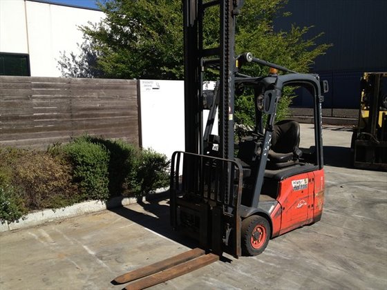 Linde E16C Forklift