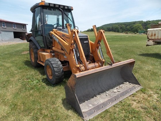 Case IH 580 Backhoe Loader