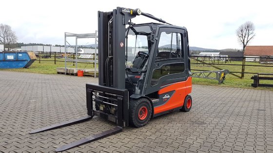 Linde E30L Forklift