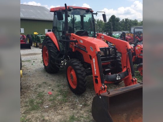 Kubota M7040 Tractor