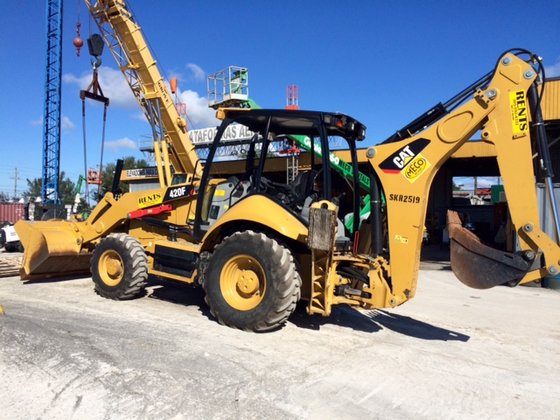 Caterpillar 420F Backhoe Loader