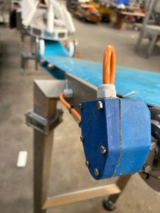 ベルトコンベア付きコーンライン、リンコ