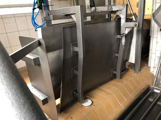 豚屠殺ライン、60 pph