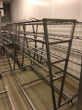 Air chilling trolleys