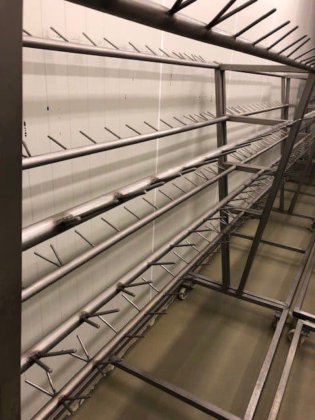 Air chilling trolleys