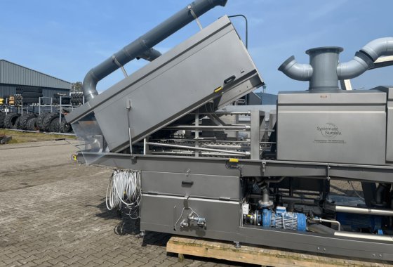 2004 クレートウォッシャー、ヌマファ