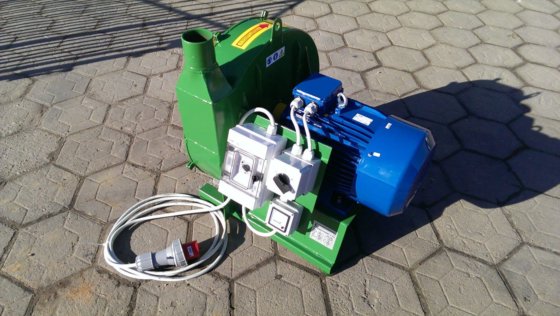 飼料粉砕ユニット