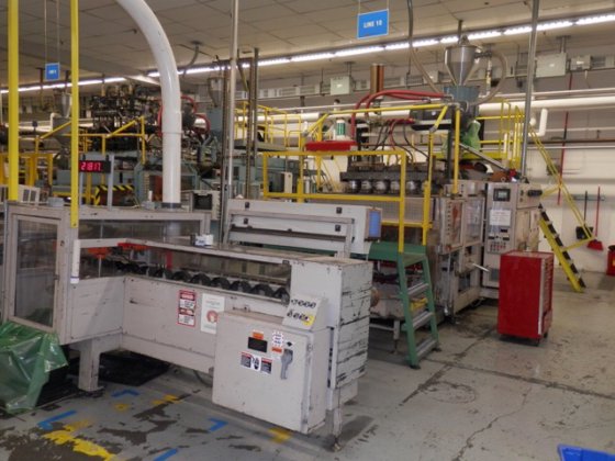 Liberty Model RS-4000 (6) Head Reciprocating Screw Blow Molding Machine ...