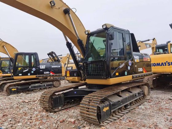 CAT 320D