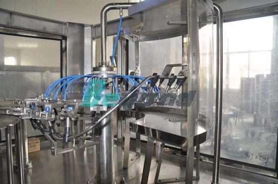 塑料瓶气泡水灌装机