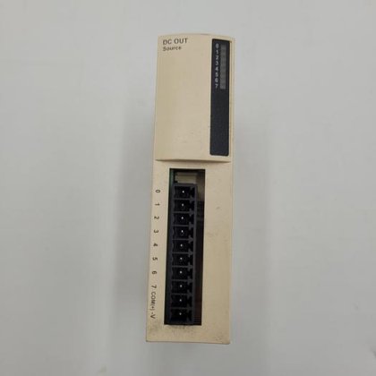 Schneider TWDDDO8T7 discrete output module