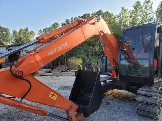 Hitachi ZX70