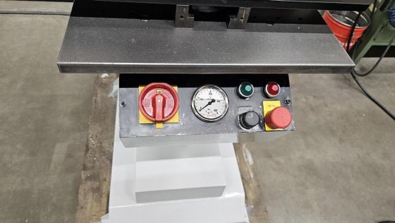 Pressta Eisele HE 10 E