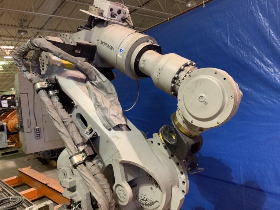 MOTOMAN ES200N 6 AXIS CNC