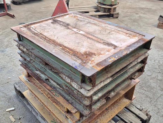 矩形金属框石膏模具夹持器用于压制