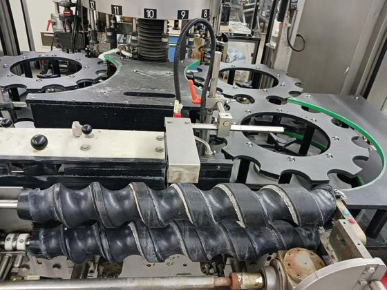 使い捨てボトル用PET充填ライン