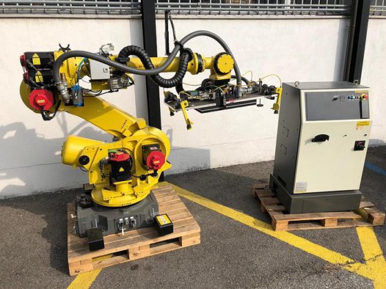 2012 Fanuc R-2000iB/125L Controller R-30iA