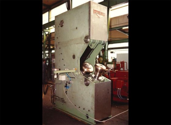 Haeusler flanging machine