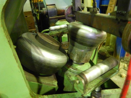 Haeusler flanging machine