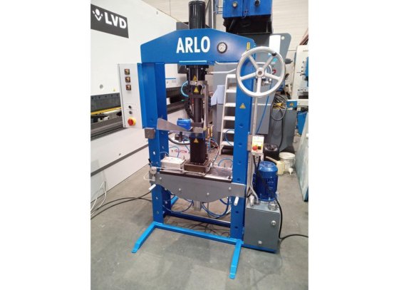 Arlo modified 25 ton press