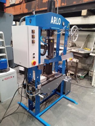 Arlo modified 25 ton press