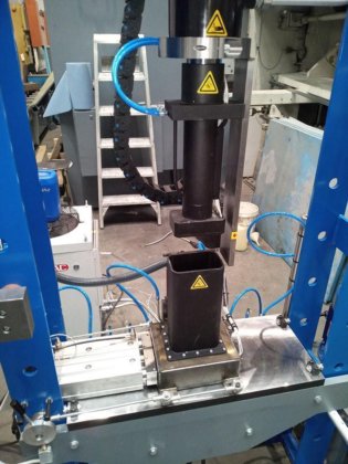 Arlo modified 25 ton press