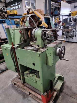 Tretter drill sharpening machine