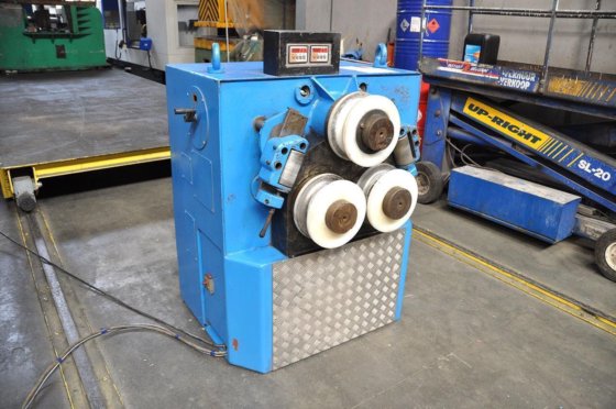 Pullmax section bender