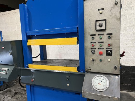 Dolouets 400 ton heated