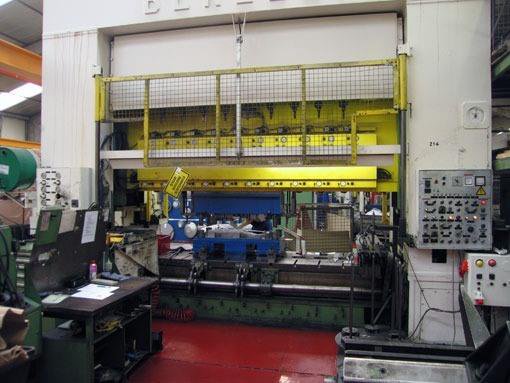 Benelli transfer press 250 ton
