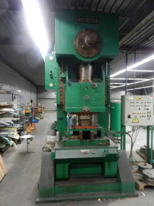 Adam richter 150 ton