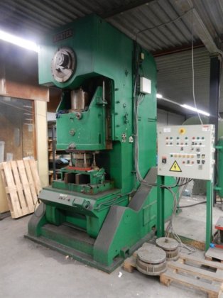 Adam richter 150 ton
