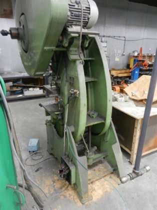 Schuler 32 ton