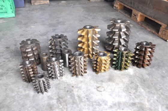 Gould & Eberhardt 72 H