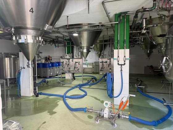 円筒円錐形発酵貯蔵タンク（CCT、6個）