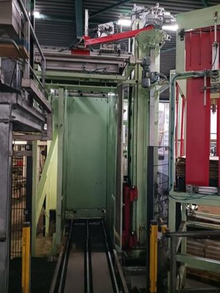 使い捨てボトル用PET充填ライン