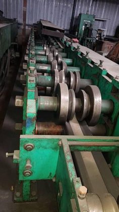 金属天沟机