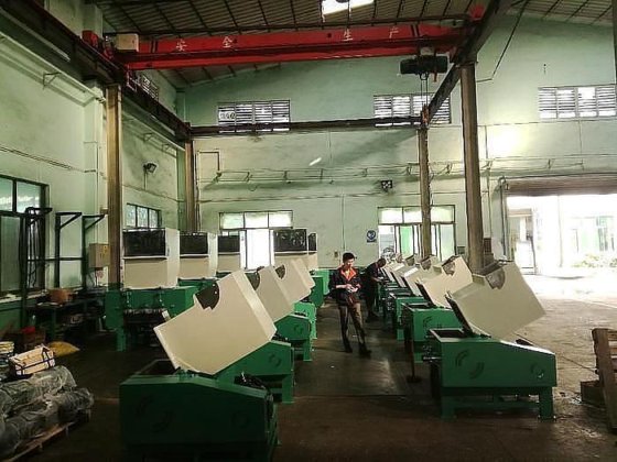 用于注塑机的塑料破碎塑料颗粒破碎机