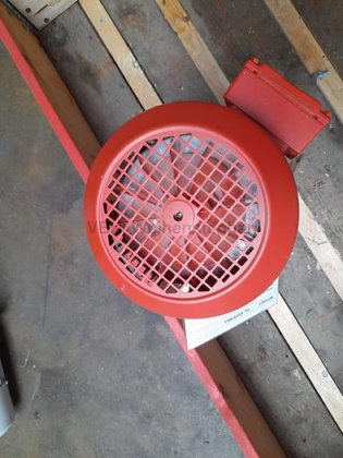 ヘリカルウォームギア