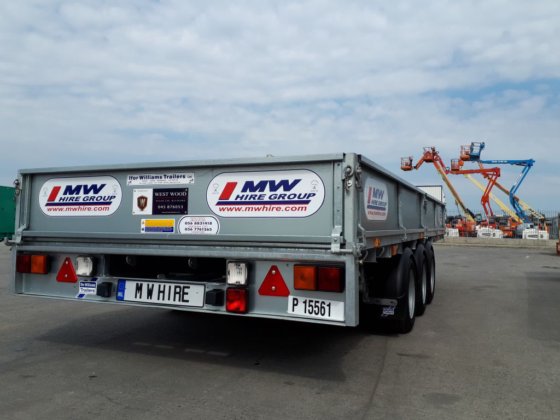 Ifor Williams トライアクスル