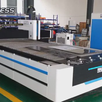 製造工場のための製造業者による3 KWの金属繊維レーザーの打抜き機