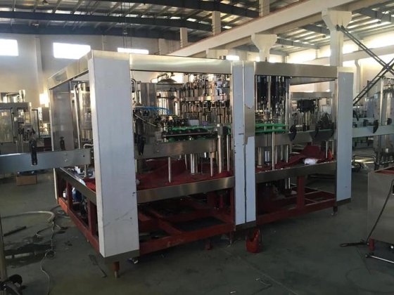 热销玻璃瓶饮料灌装机 软饮料生产线，价格诱人