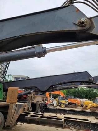 2017 John Deere 437E log
