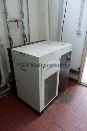 エアコンプレッサー