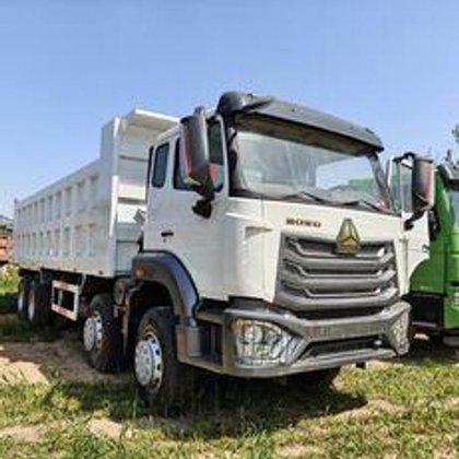 シノトラック・ホウオ・ダンプトラック